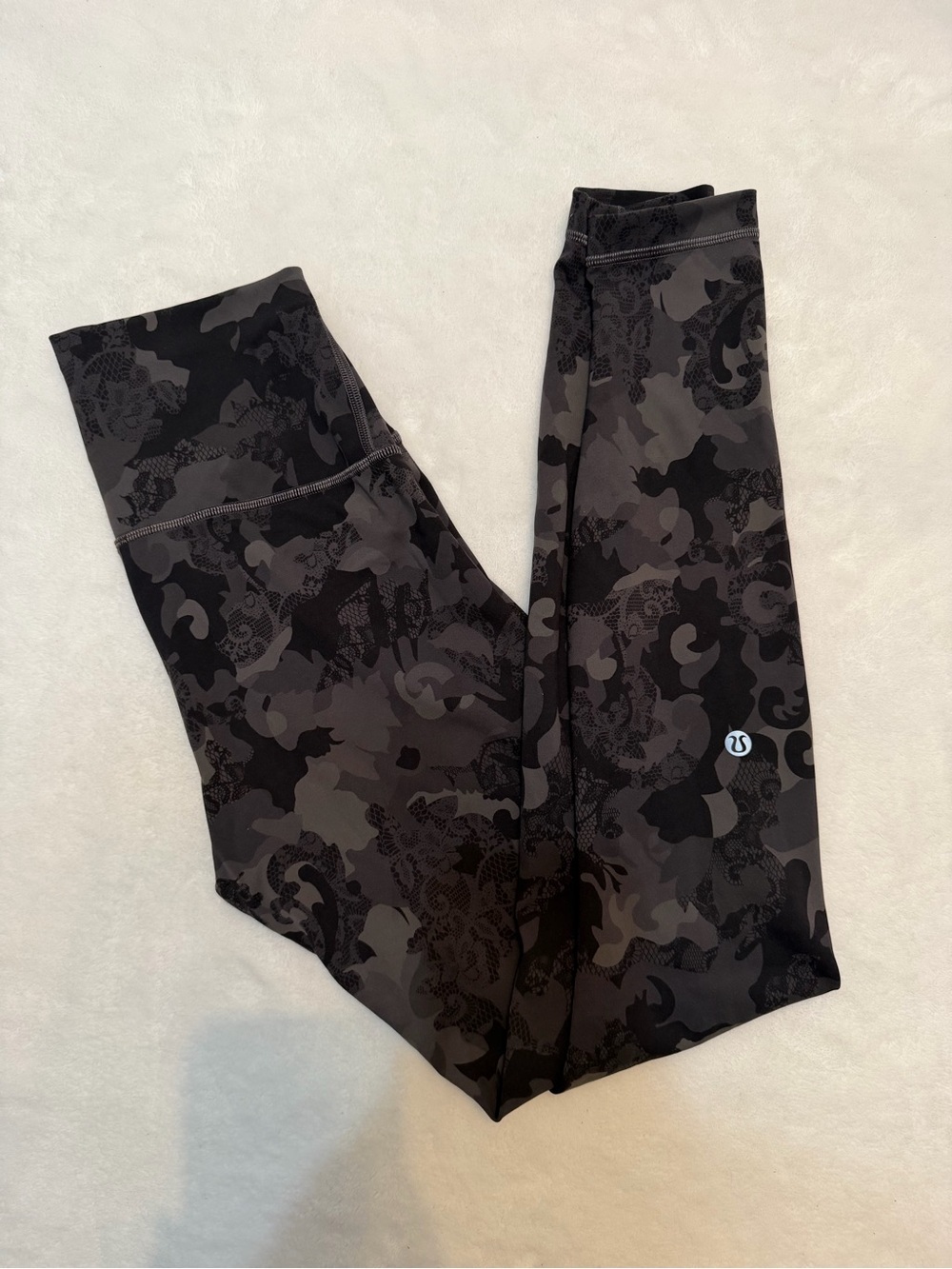 Lululemon Wunder Under High-Rise Tight 28" *Lace Camo - Size 6 - Picture 13 of 13
